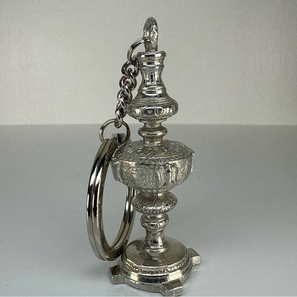 Kirk Stieff pewter keychain the Preakness Stakes horse race Woodland Vase Pewter